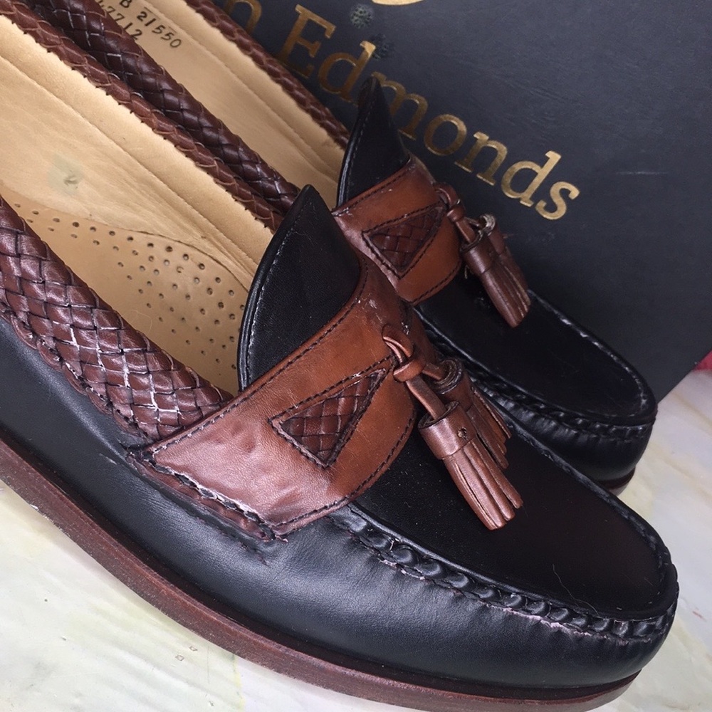 Allen Edmonds Maxfield Black and Brown Leather Tassel Loafers - Picture 3 of 11